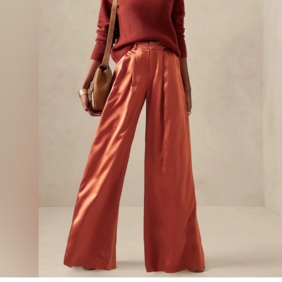 Banana Republic women’s 100% Silk Copper Orange Belay Pants